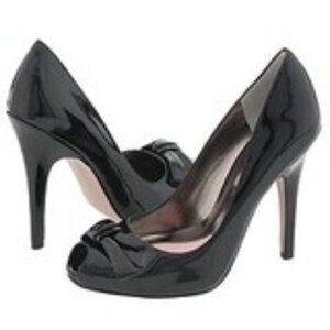 PARIS Hilton peep toe Heels with bow in patent black leather size 8